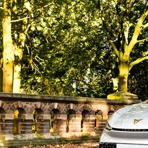 ../../../_images/stitching_cupra_1.webp